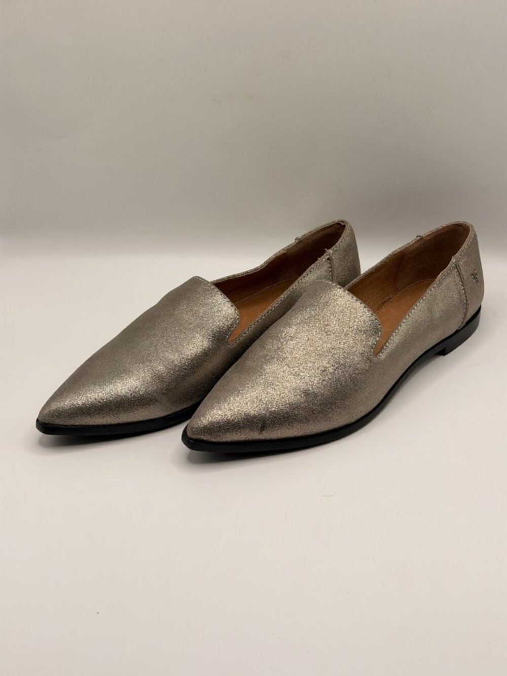 Frye Women Pewter Kenzie Venetian Pointed Toe Flat Sz 7.5